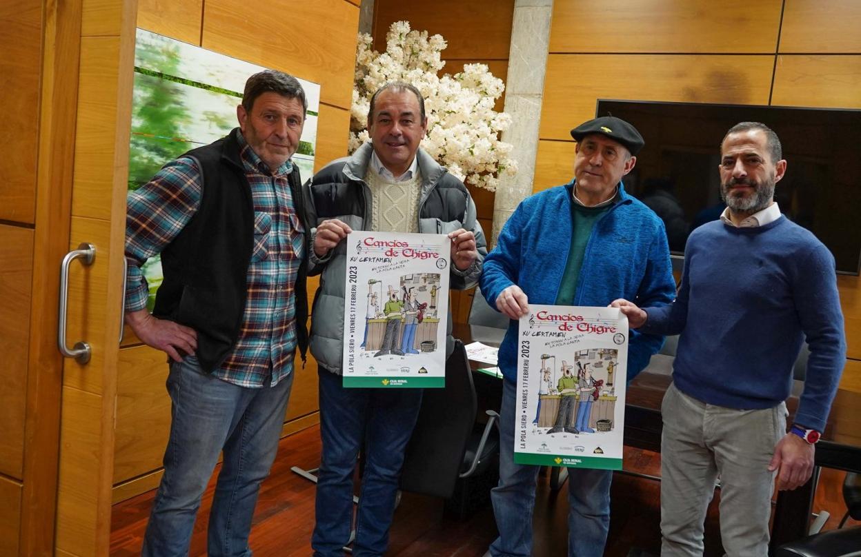 Rogelio Puente, Valentín Fuente, Enrique Meoro y el alcalde, ayer en la presentación del certamen. 