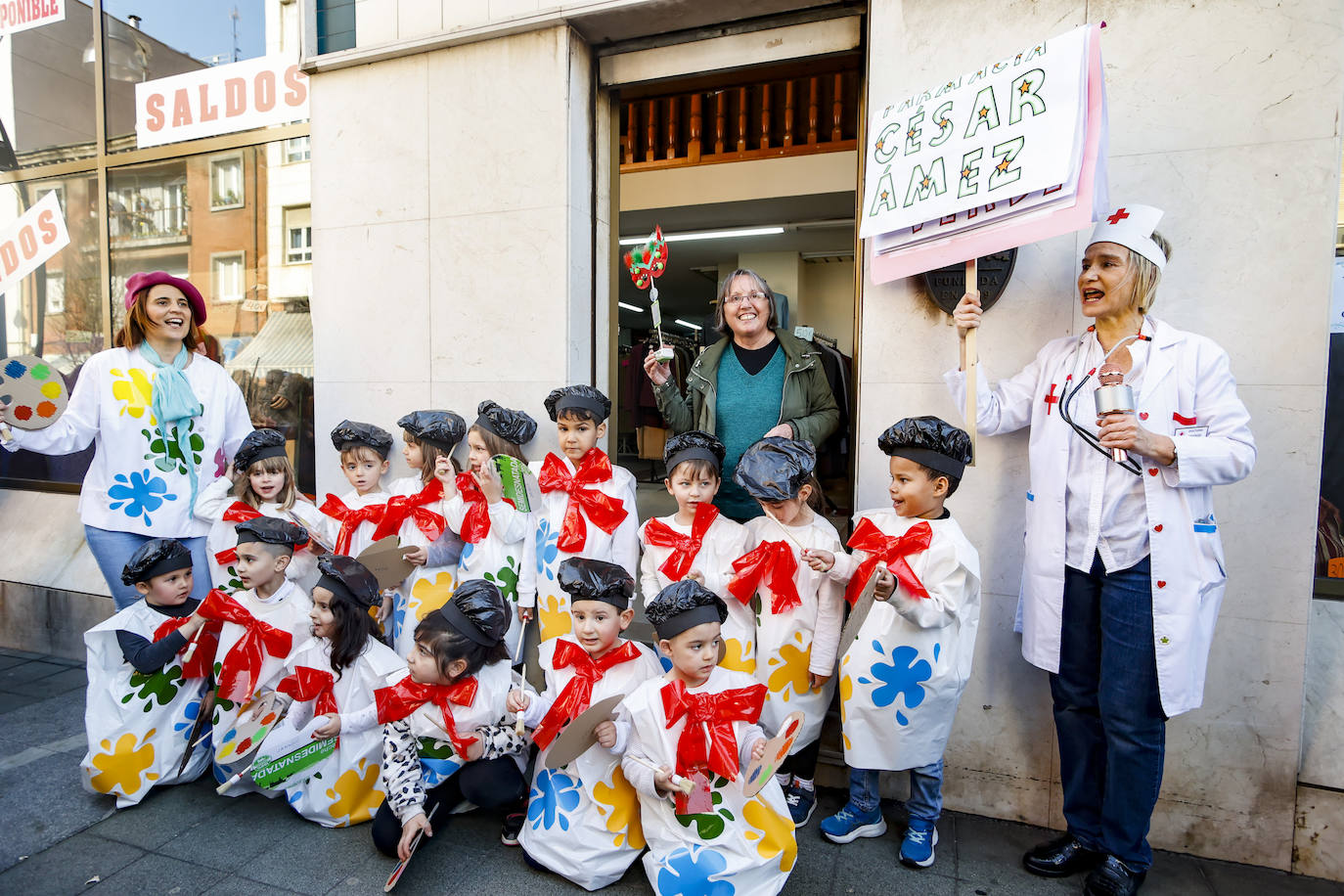 Fotos: El carnaval más colorido en los colegios asturianos