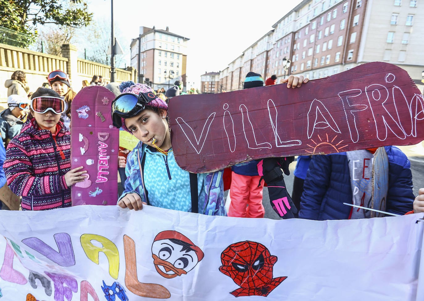 Fotos: El carnaval más colorido en los colegios asturianos