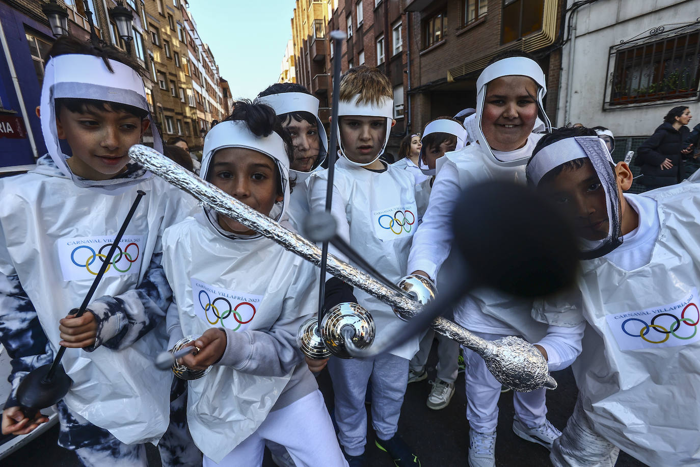 Fotos: El carnaval más colorido en los colegios asturianos