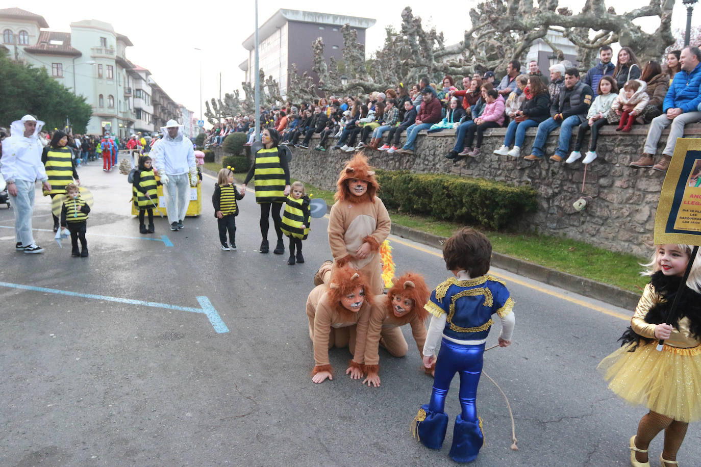 Fotos: Llanes abre la fiesta del carnaval en el oriente