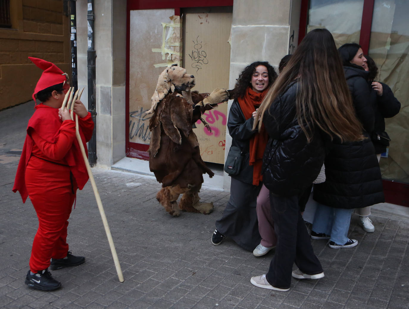 Fotos: Los Mazcaritos plantan la vieya en el Oviedo Antiguo