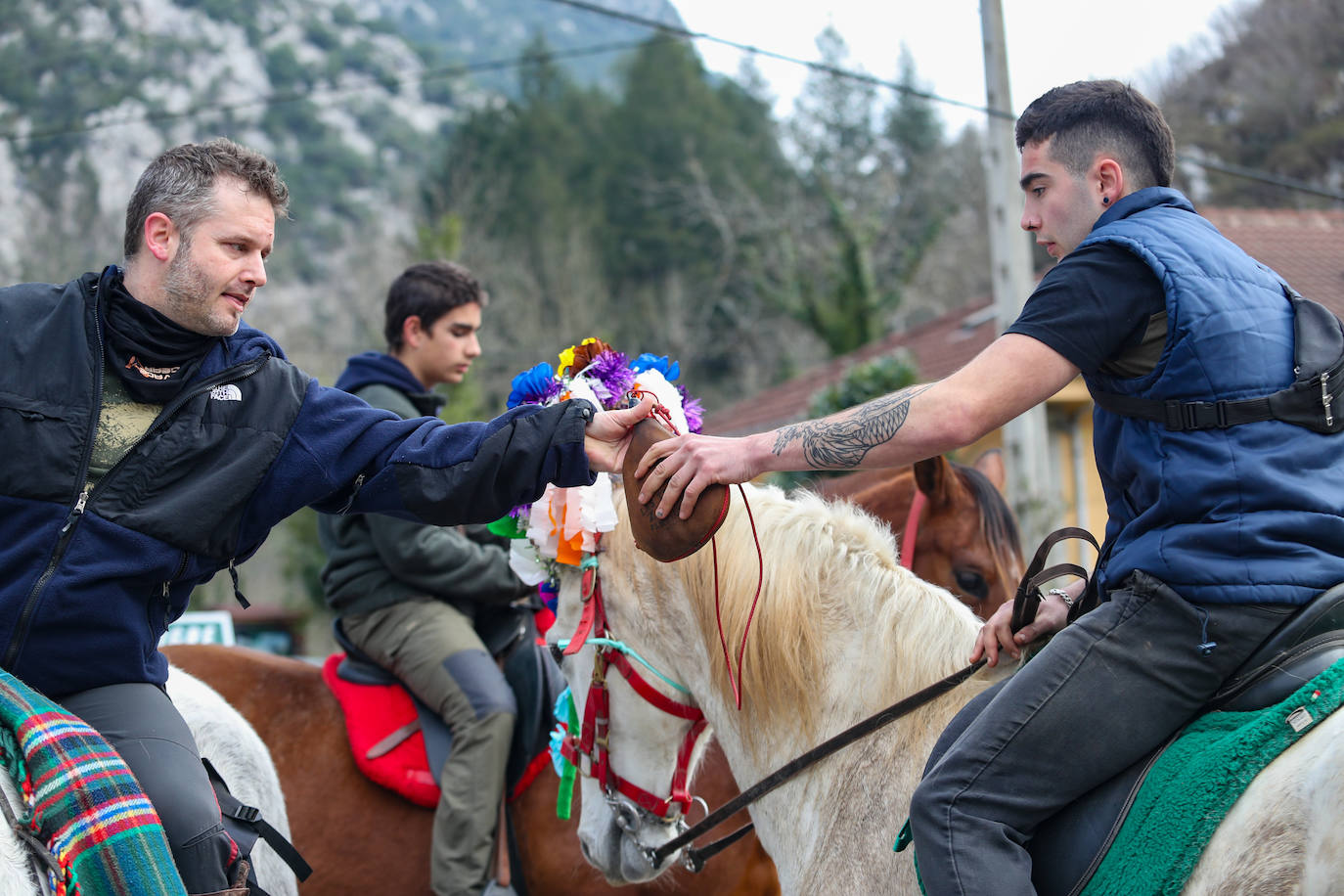 Fotos: Nuria Cueto, primera aguinaldera de Cazo
