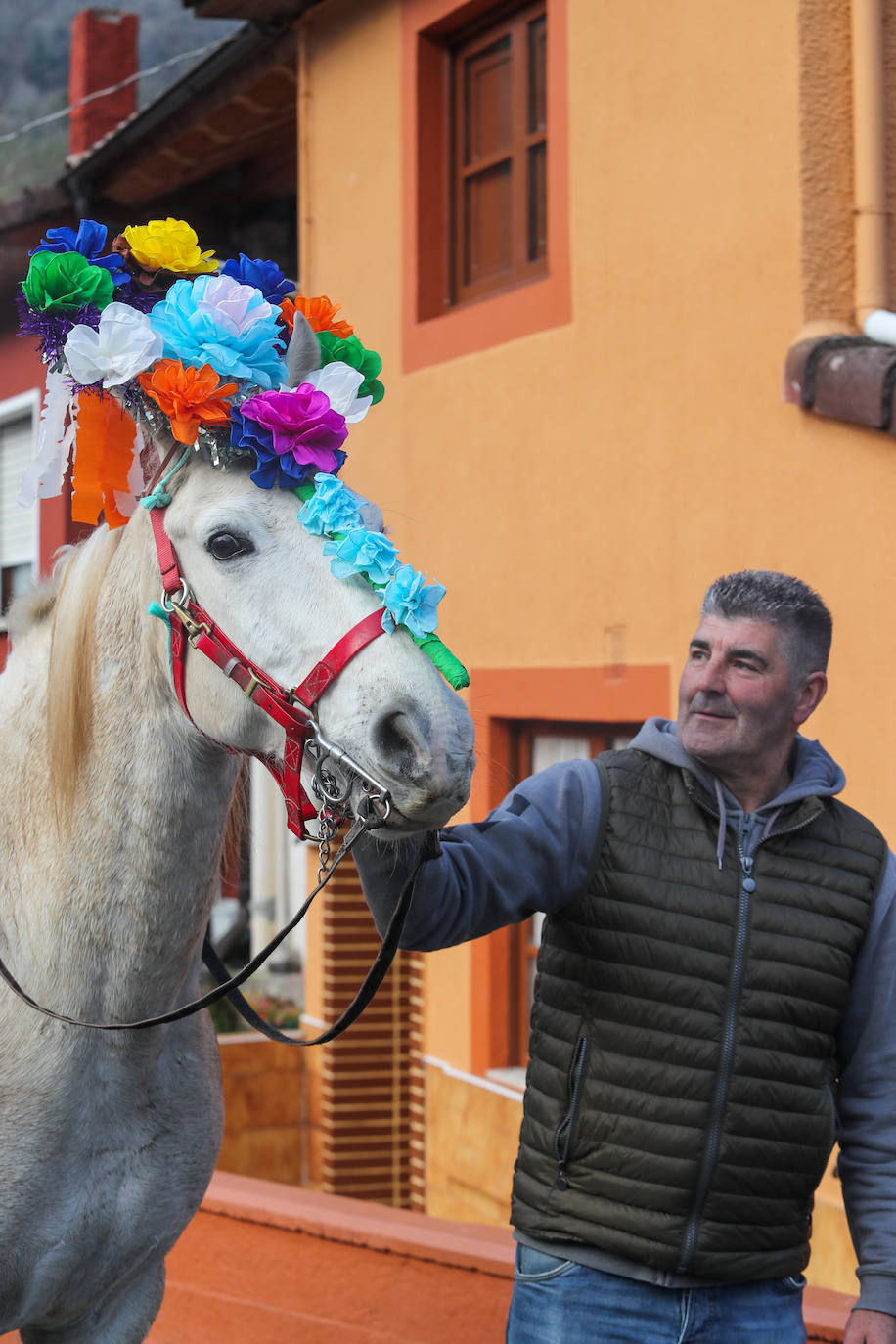 Fotos: Nuria Cueto, primera aguinaldera de Cazo