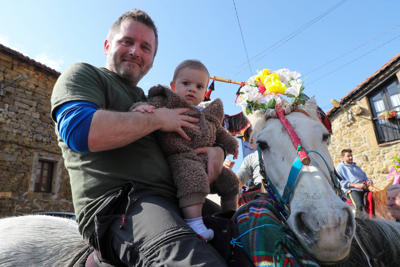 Fotos: Nuria Cueto, primera aguinaldera de Cazo