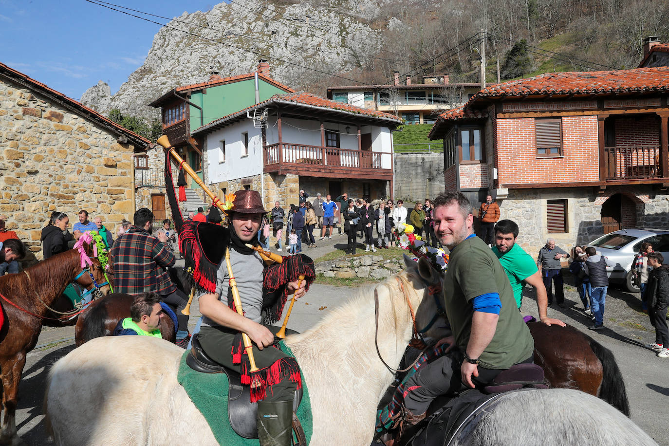 Fotos: Nuria Cueto, primera aguinaldera de Cazo