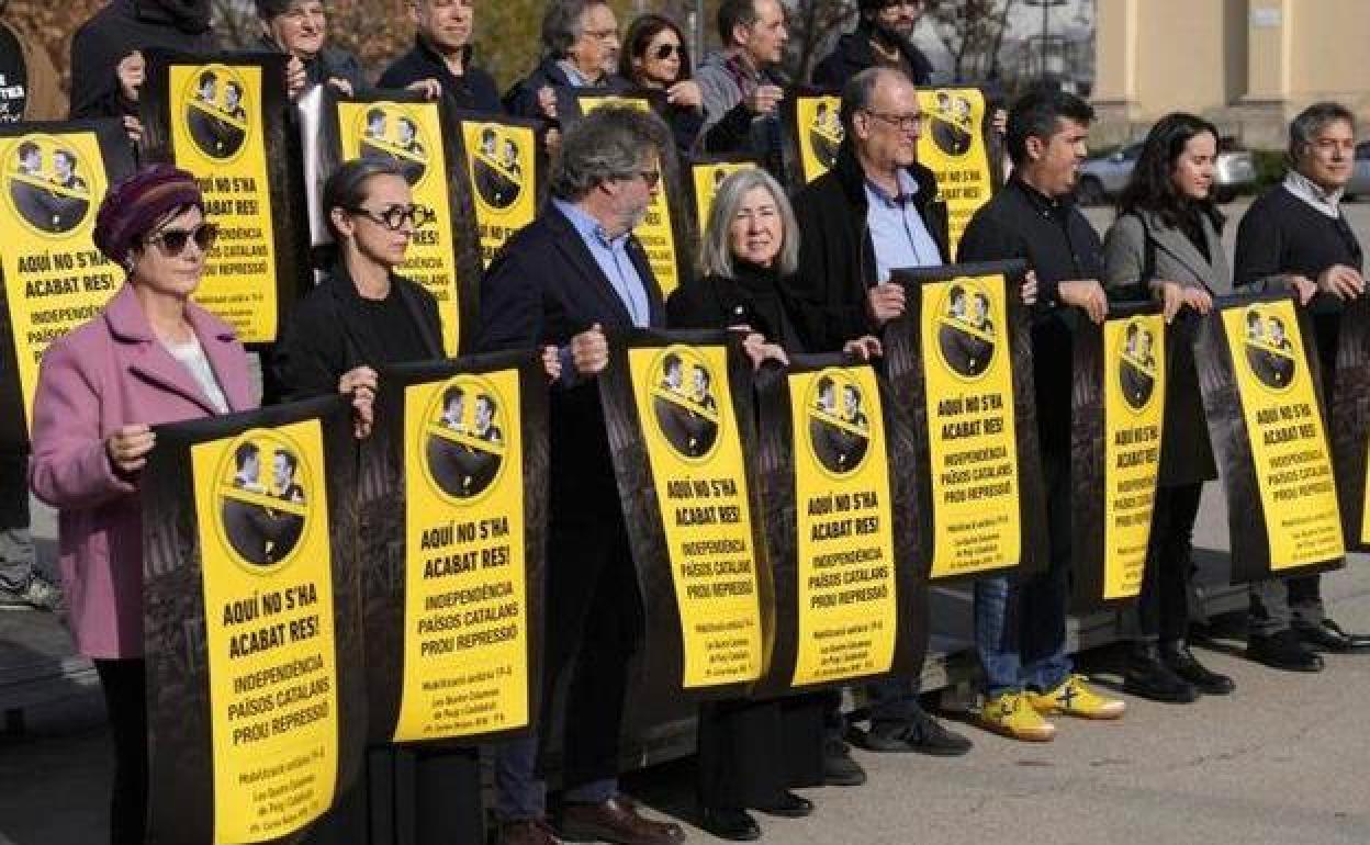 Dolors Feliu durante una concentración de la ANC el pasado enero en Barcelona.