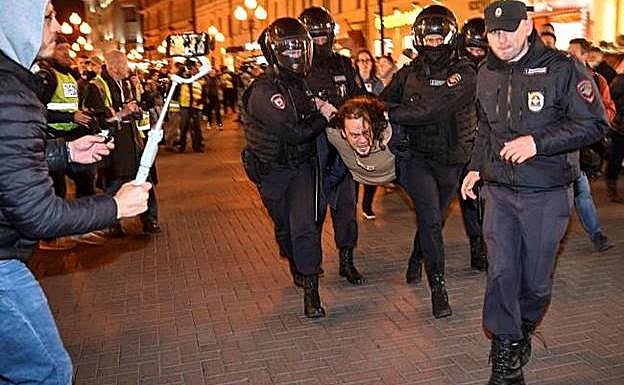 Detenciones en Moscú en las protestas contra la guerra