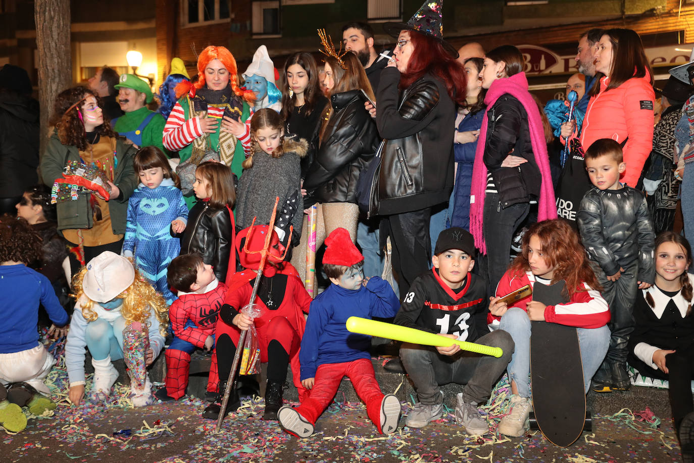 Fotos: Diversión por las calles de Gijón en el desfile del Antroxu