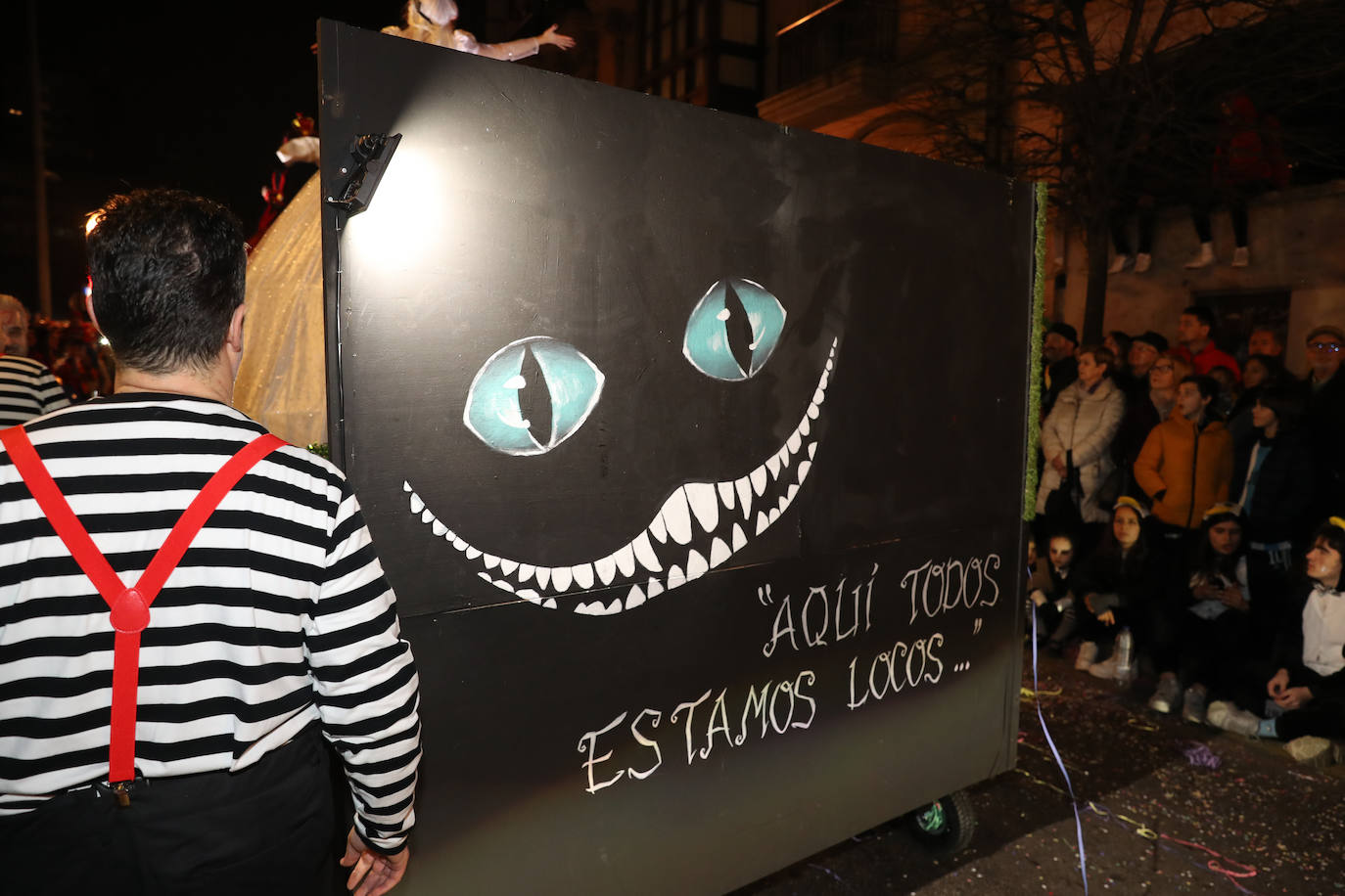 Fotos: Diversión por las calles de Gijón en el desfile del Antroxu