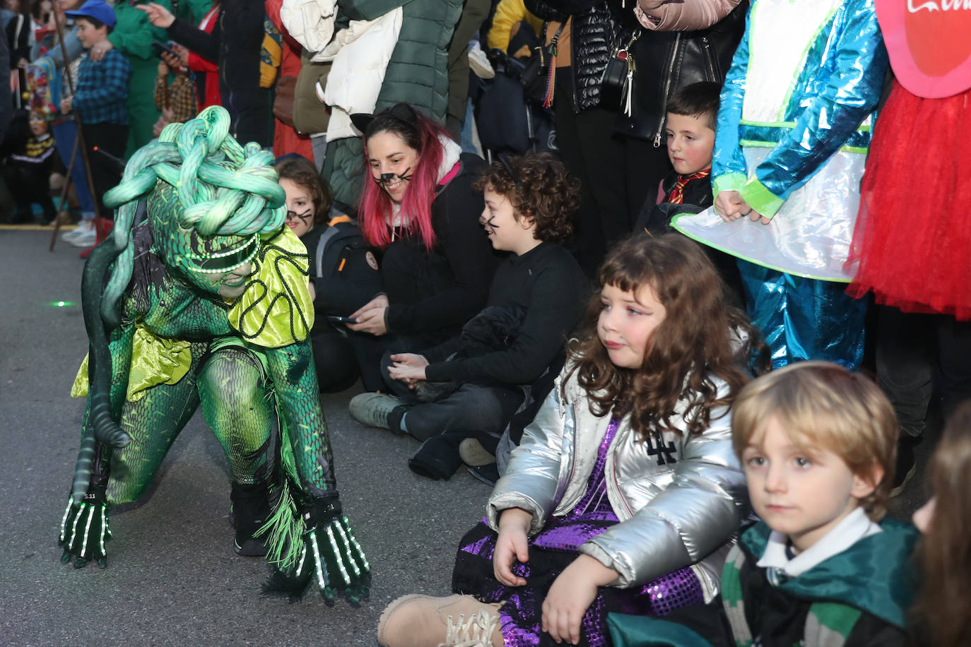 Fotos: Diversión por las calles de Gijón en el desfile del Antroxu