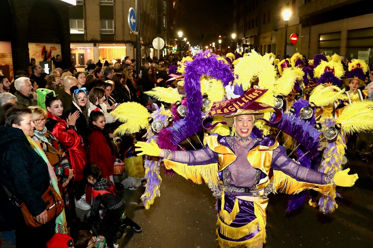 Fotos: Diversión por las calles de Gijón en el desfile del Antroxu