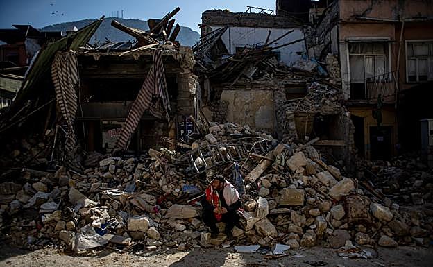 Vivienda turca en ruinas tras el terremoto del pasado 6 de febrero.
