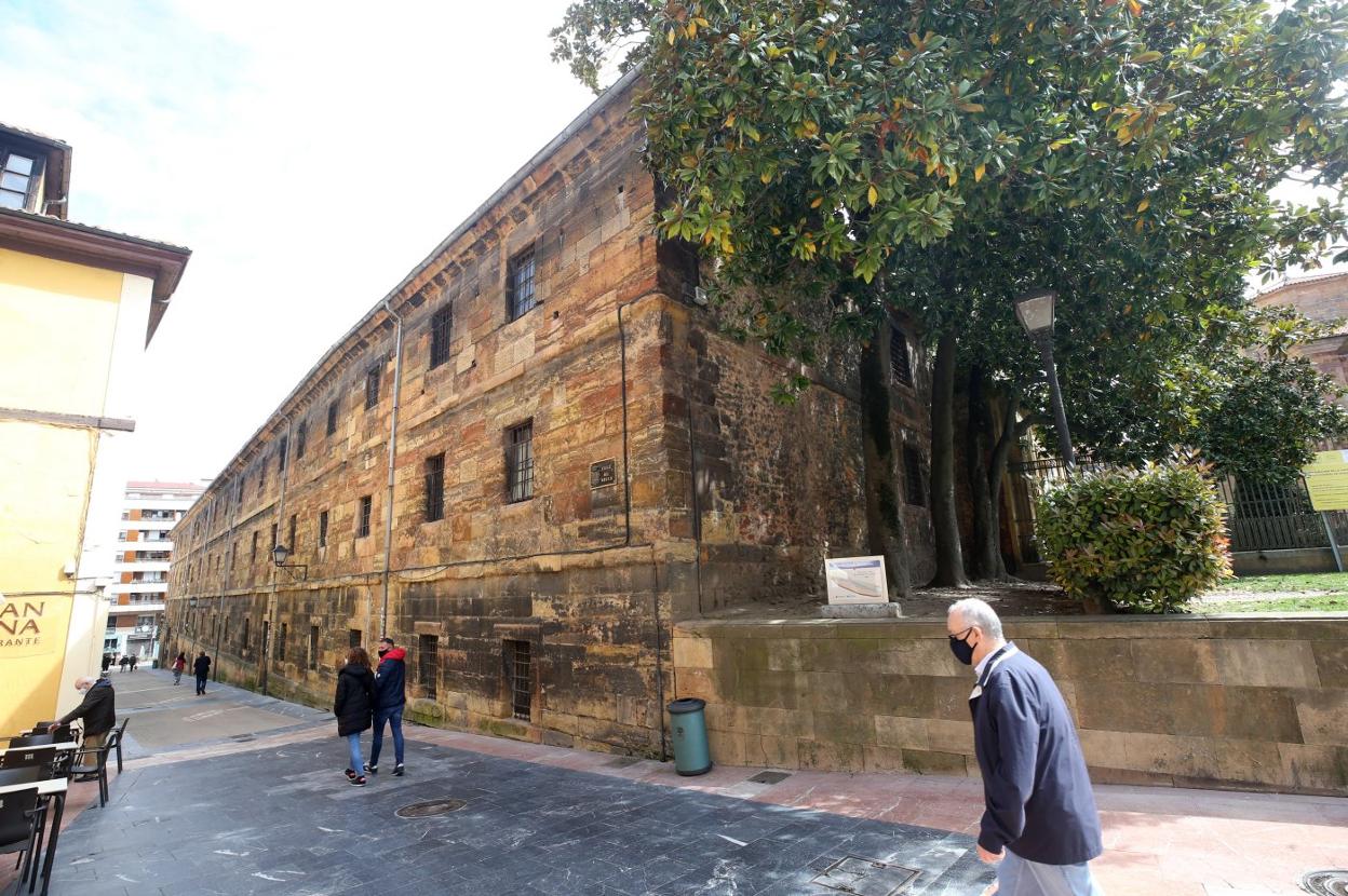 El lateral del monasterio de Las Pelayas que ocupará el albergue. 