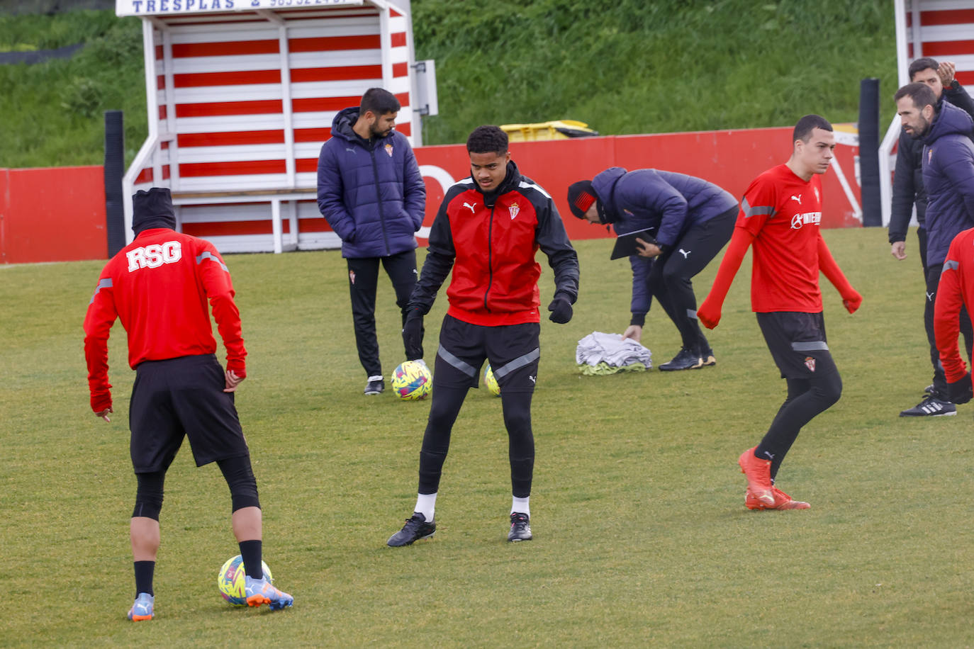 Fotos: Entrenamiento del Sporting (23/02/2023)