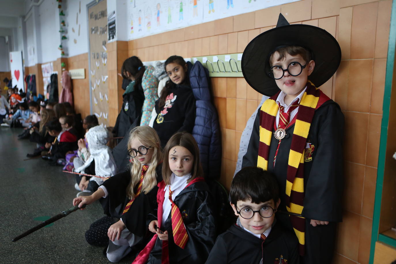 Fotos: Los alumnos del colegio de Ventanielles se disfrazan por carnaval