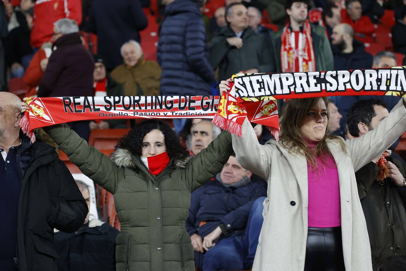 Fotos: ¿Estuviste en el Sporting - Tenerife? ¡Búscate!