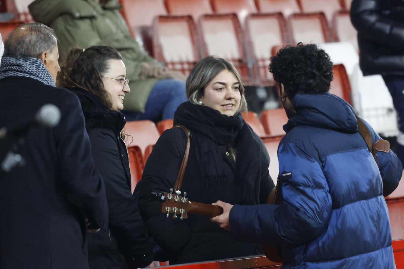 Fotos: ¿Estuviste en el Sporting - Tenerife? ¡Búscate!