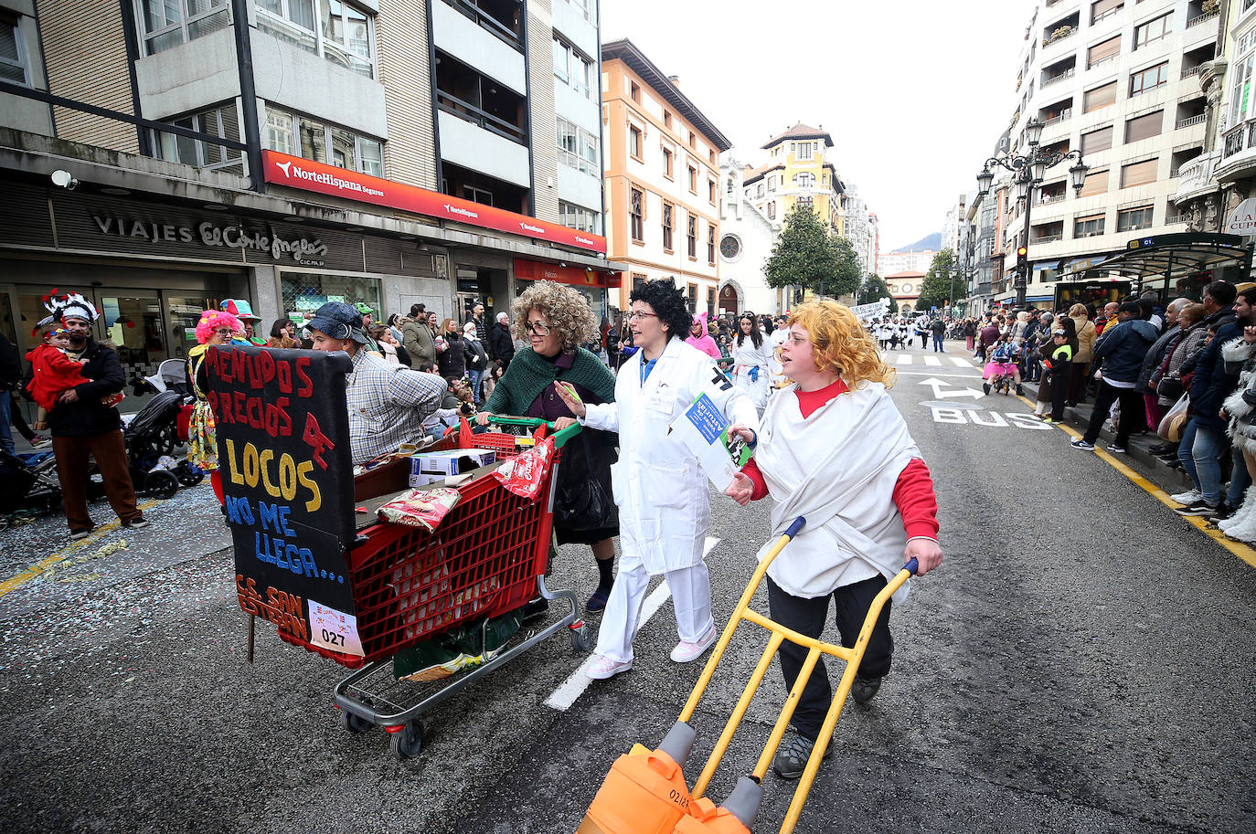 Fotos: Derroche de color y diversión en el carnaval de Oviedo