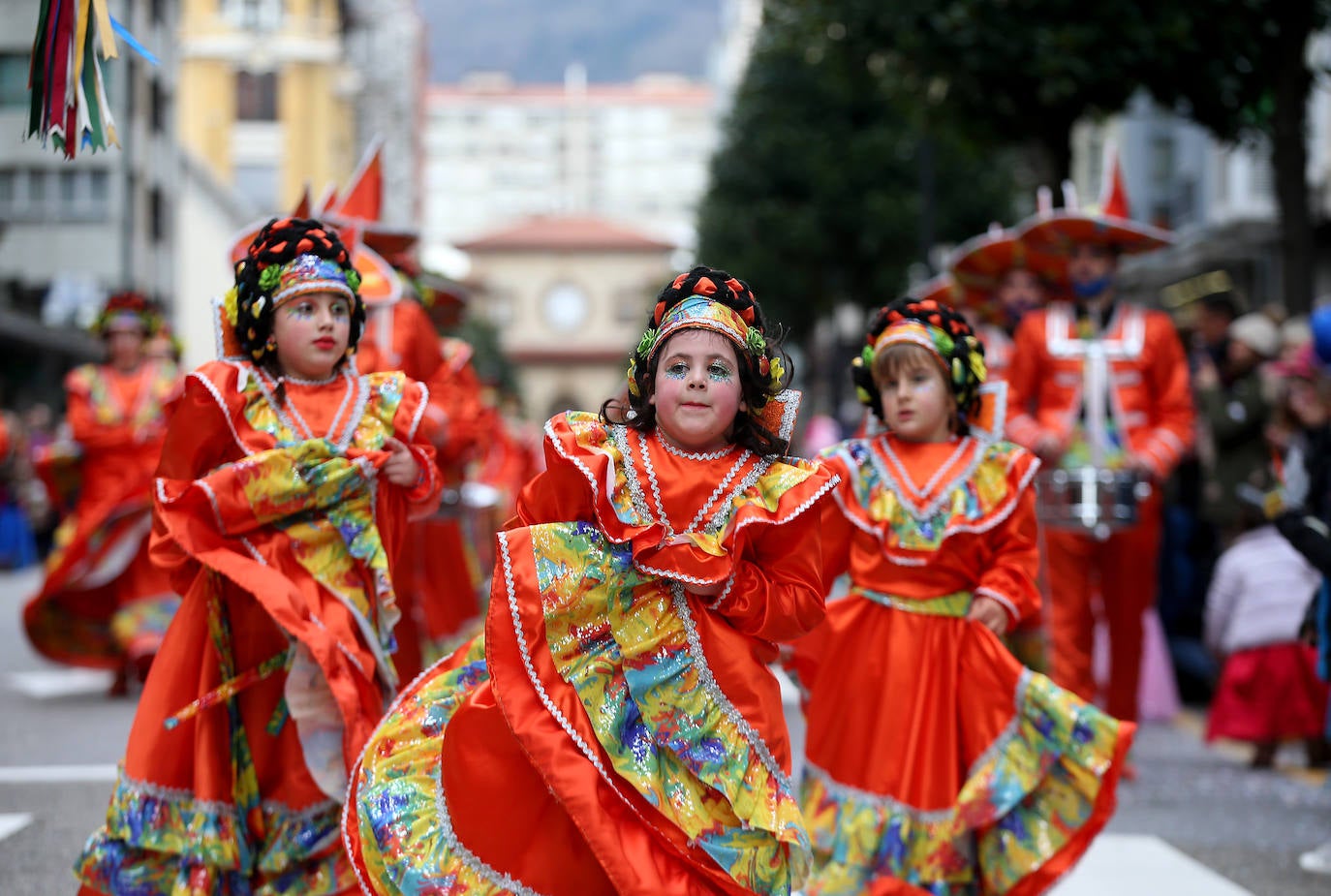 Fotos: Derroche de color y diversión en el carnaval de Oviedo