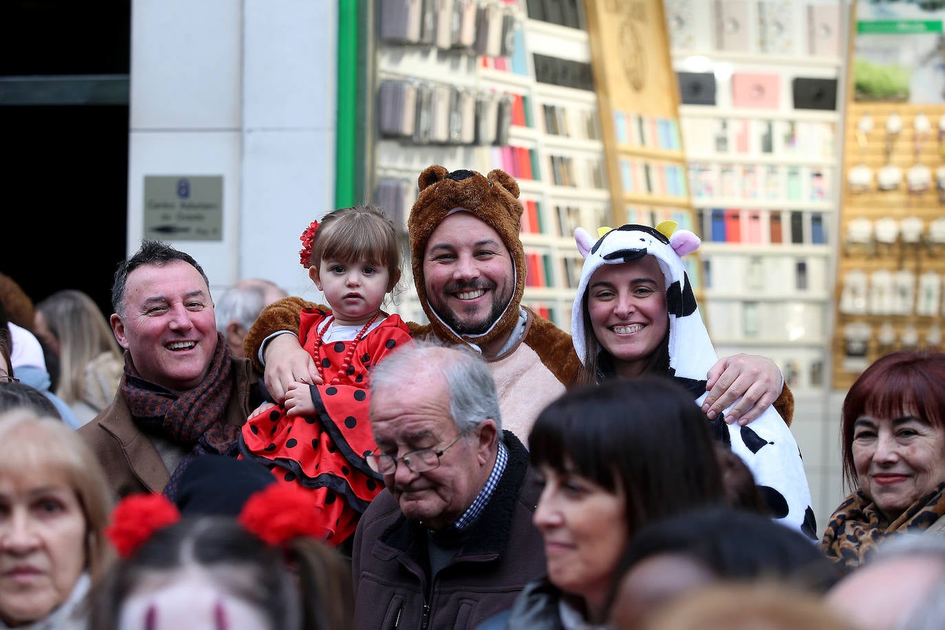 Fotos: Derroche de color y diversión en el carnaval de Oviedo