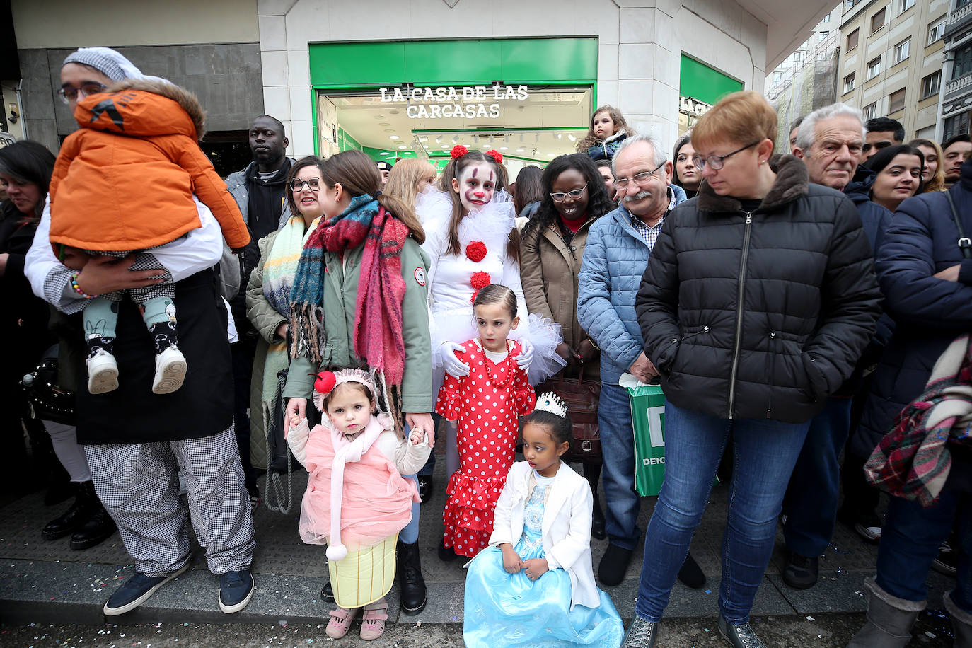 Fotos: Derroche de color y diversión en el carnaval de Oviedo