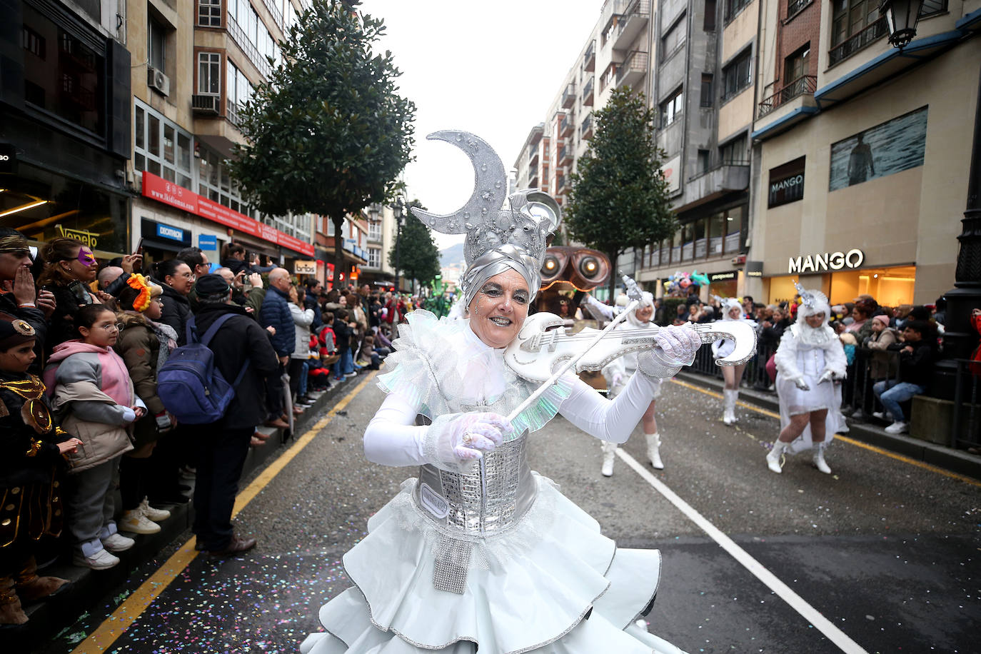 Fotos: Derroche de color y diversión en el carnaval de Oviedo