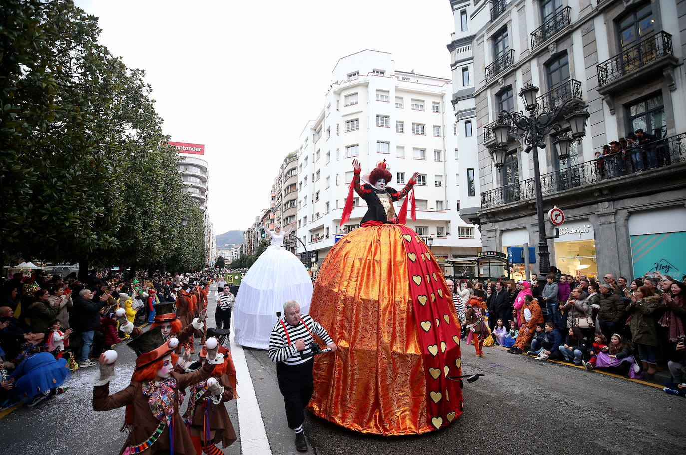 Fotos: Derroche de color y diversión en el carnaval de Oviedo