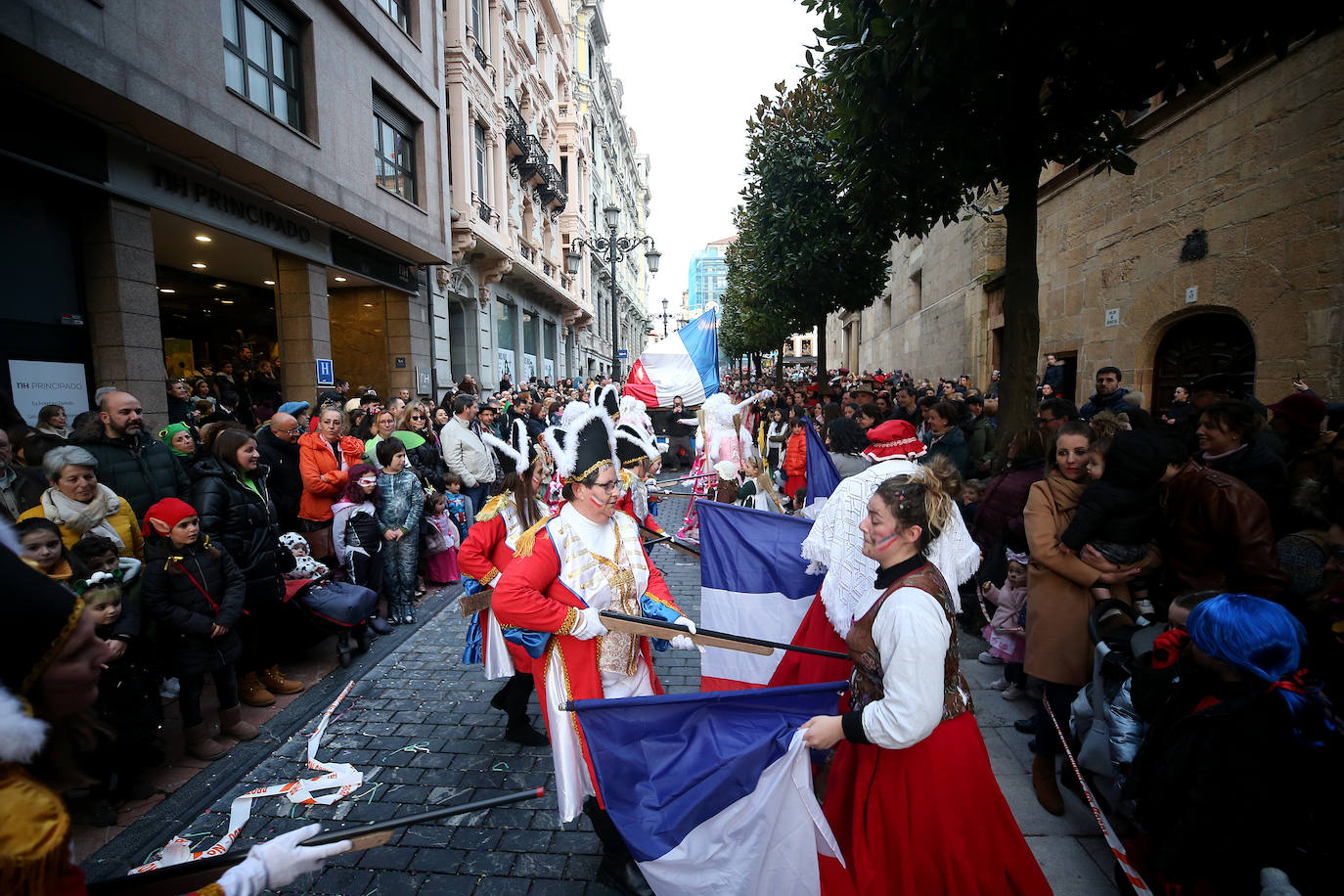 Fotos: Derroche de color y diversión en el carnaval de Oviedo