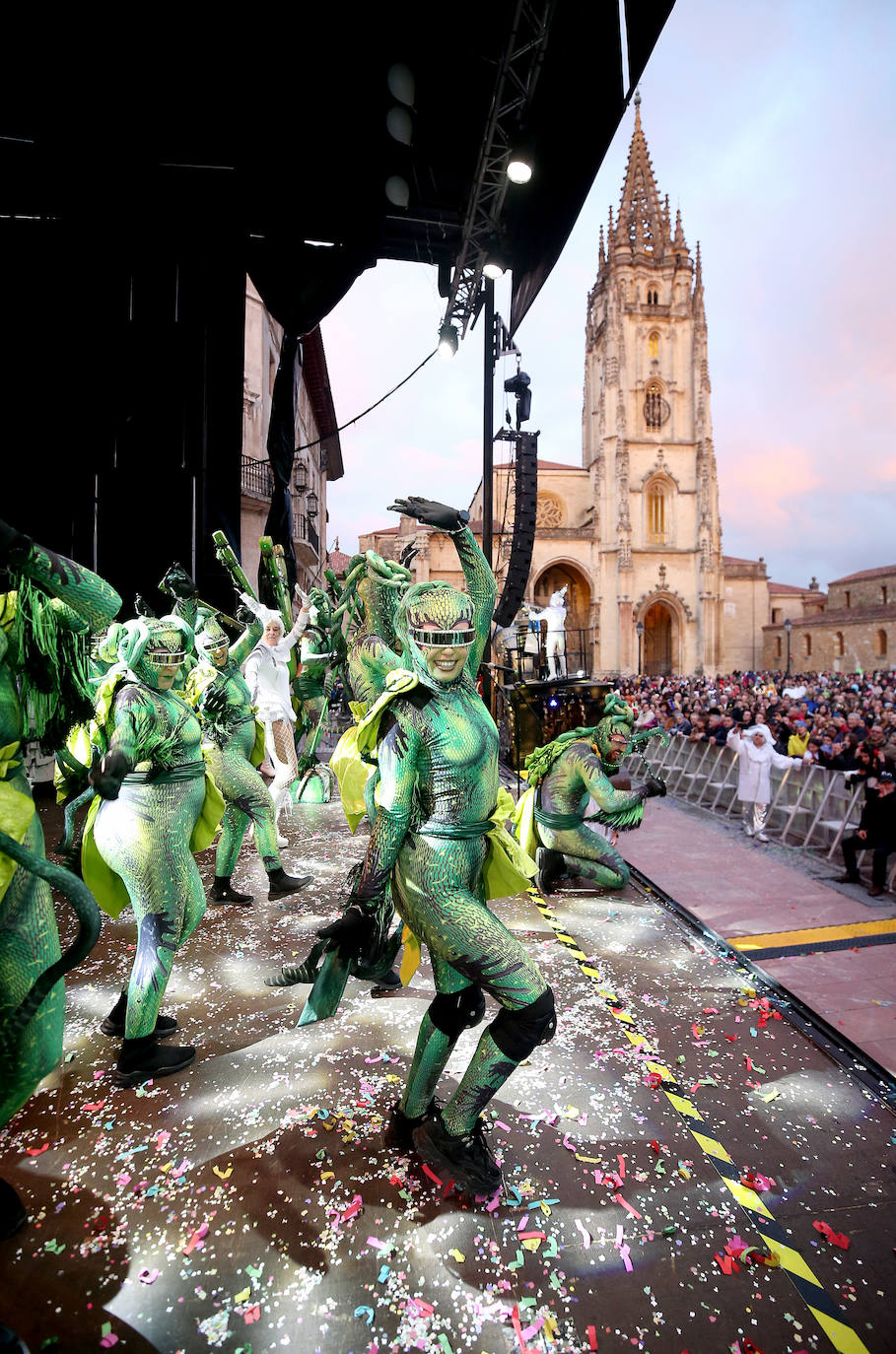 Fotos: Derroche de color y diversión en el carnaval de Oviedo