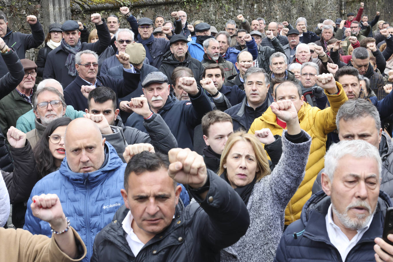 Fotos: Homenaje a Manuel Llaneza en Mieres