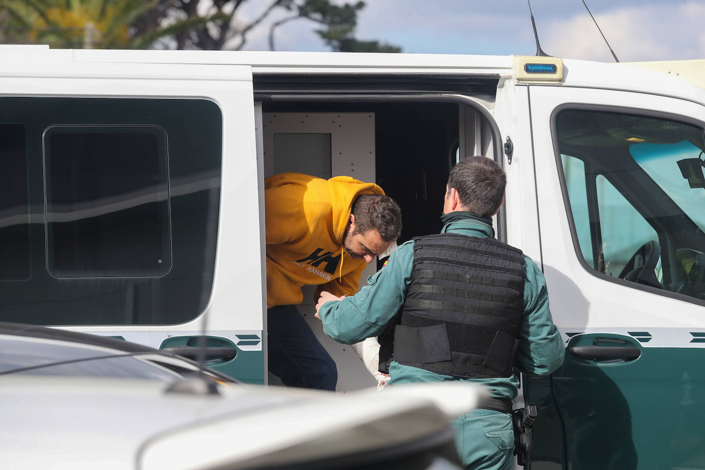 Fotos: Gran despliegue policial a la llegada a los juzgados del Asesino de Trevías