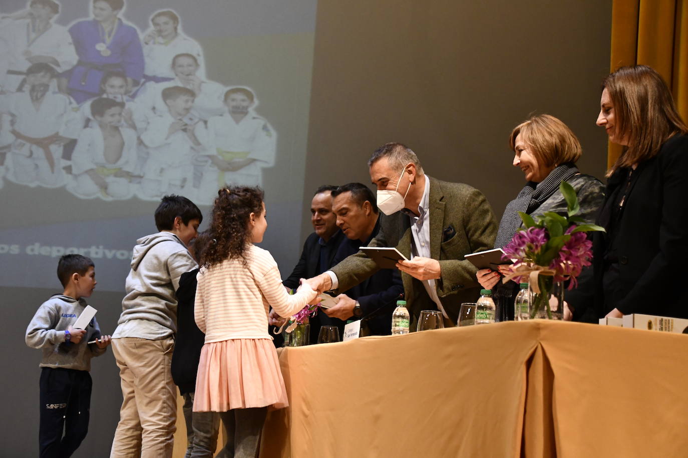Fotos: La Gala del Deporte del Colegio San Fernando de Avilés reconoce los logros