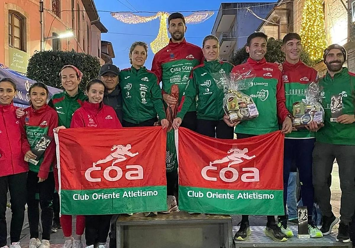 Podio de las pruebas absolutas en Llanes.