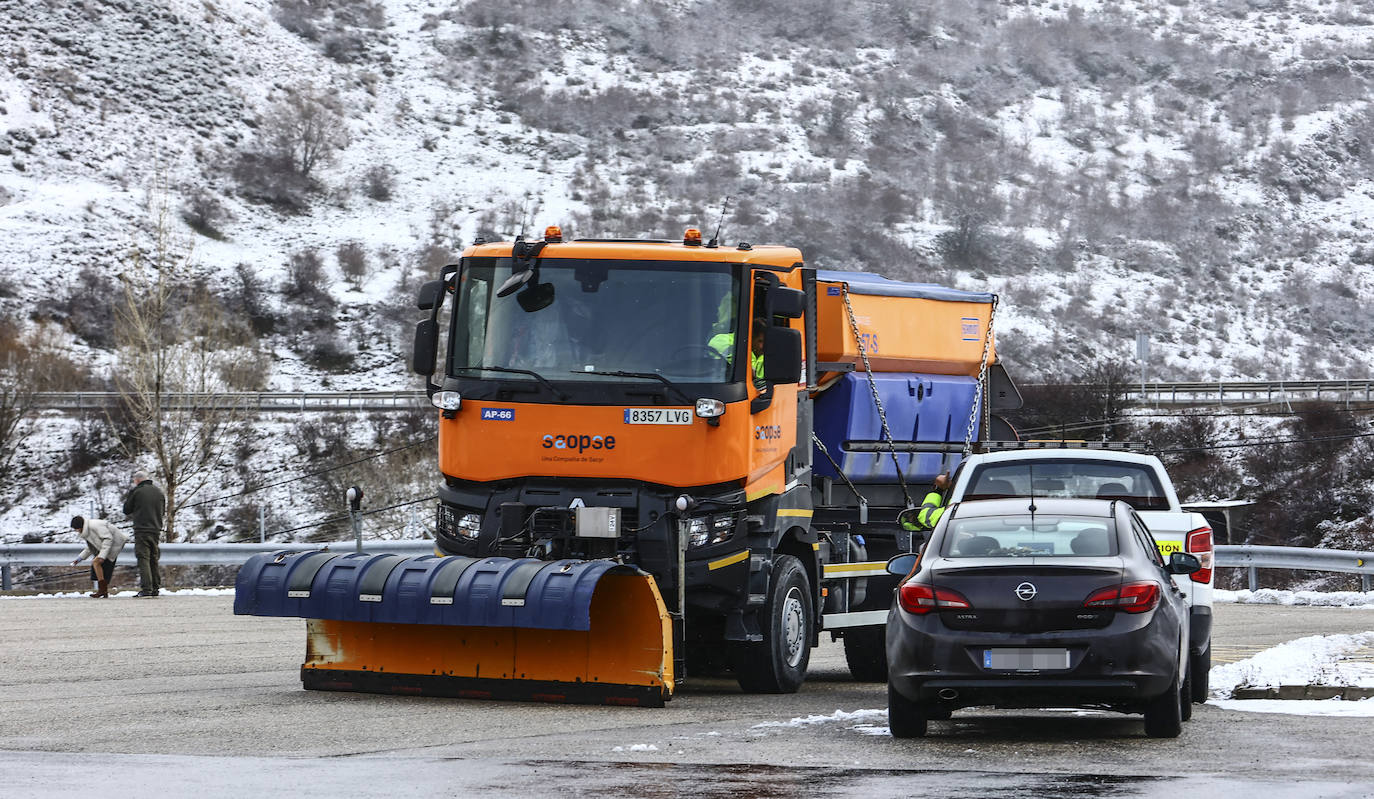 El temporal deja la primera nevada del año en Asturias
