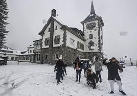 Reunión del Plan de Nevadas y del Plan de Protección Civil ante el Riesgo de Nevadas en la sede del Servicio de Emergencias del Principado.