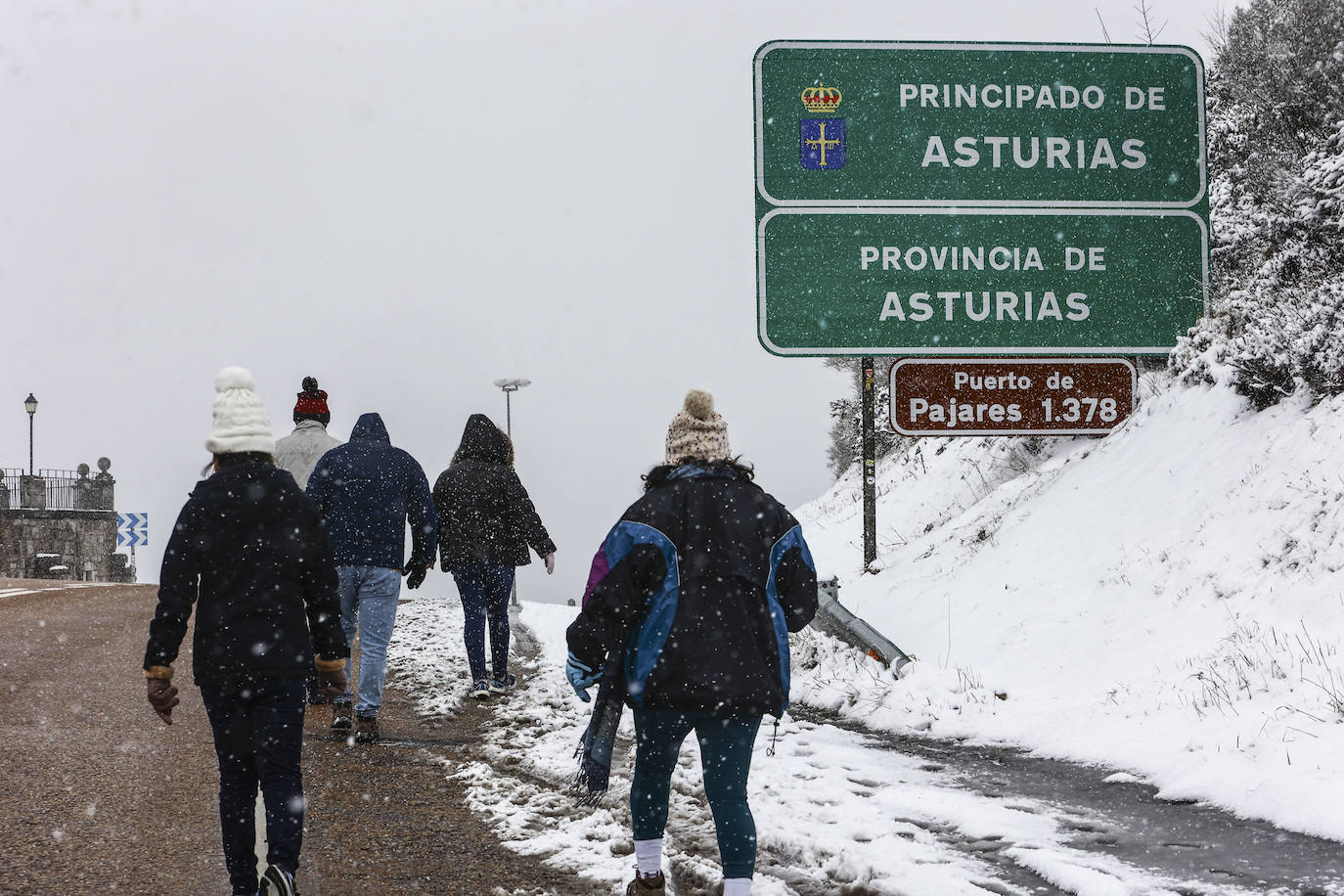 El temporal deja la primera nevada del año en Asturias