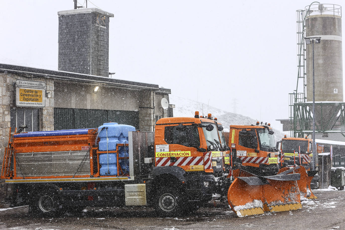 El temporal deja la primera nevada del año en Asturias