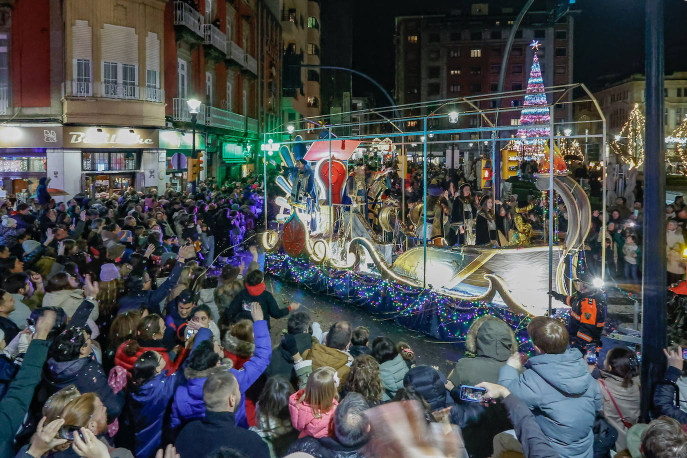 Los Reyes en el Ayuntamiento de Gijón