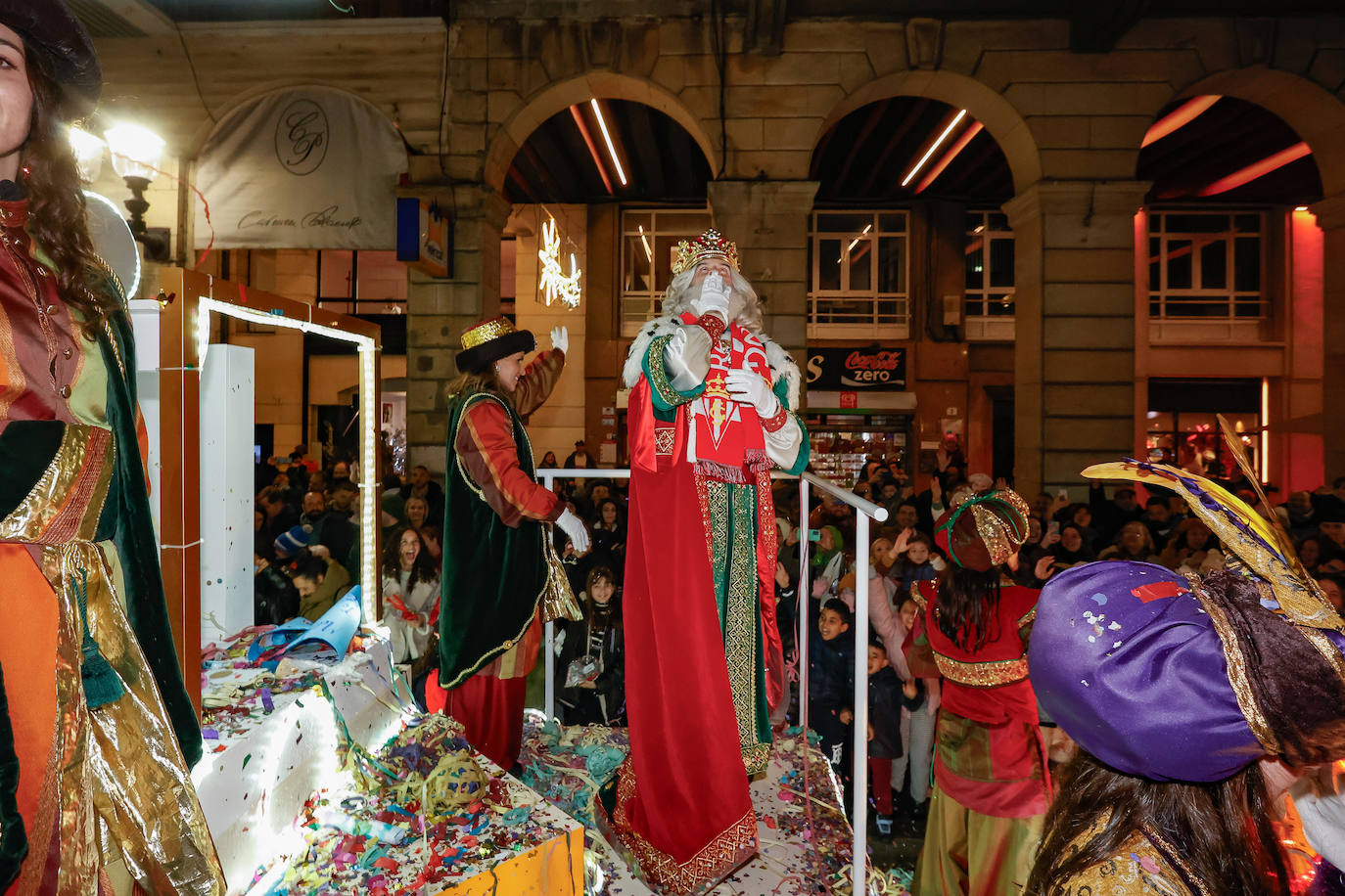 Los Reyes en el Ayuntamiento de Gijón