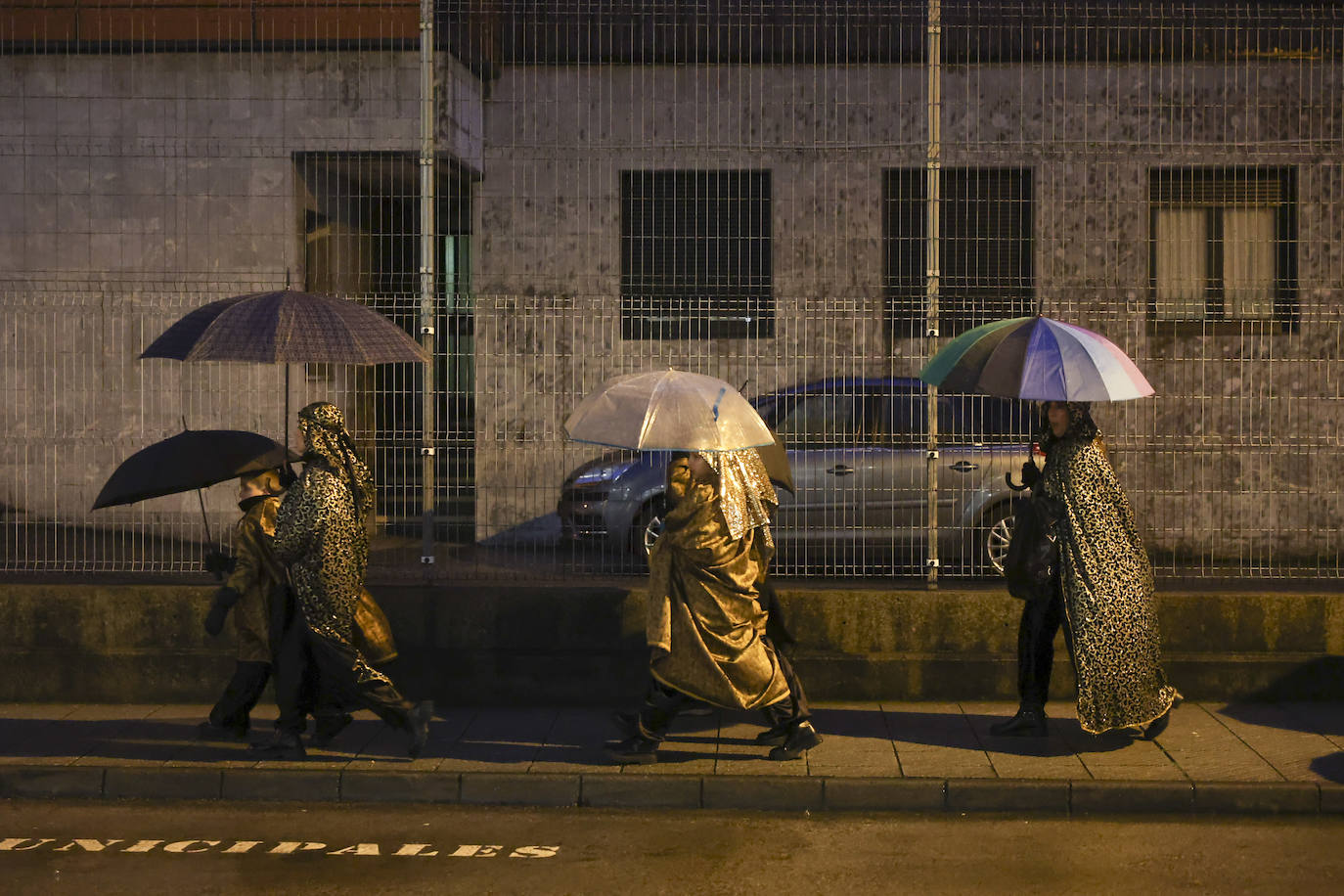 Lugones recibe a los Reyes Magos con los brazos abiertos