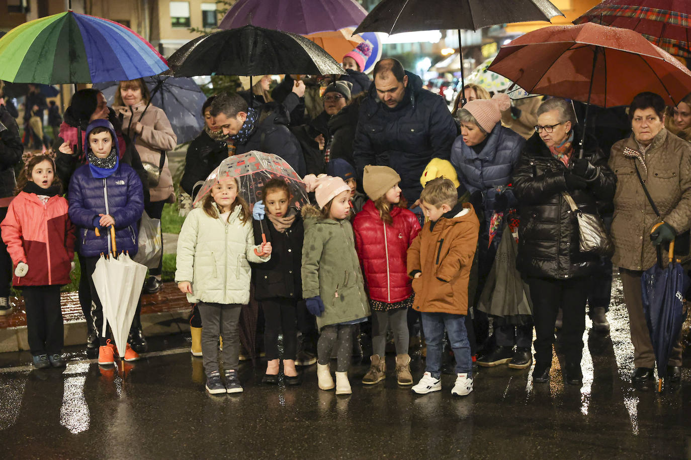 Lugones recibe a los Reyes Magos con los brazos abiertos