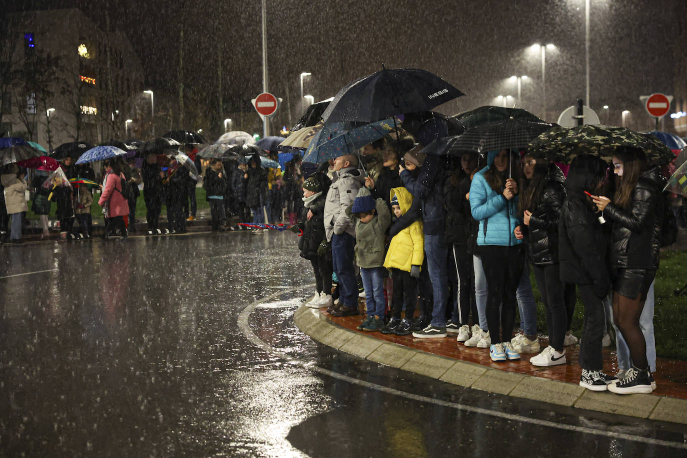 Lugones recibe a los Reyes Magos con los brazos abiertos