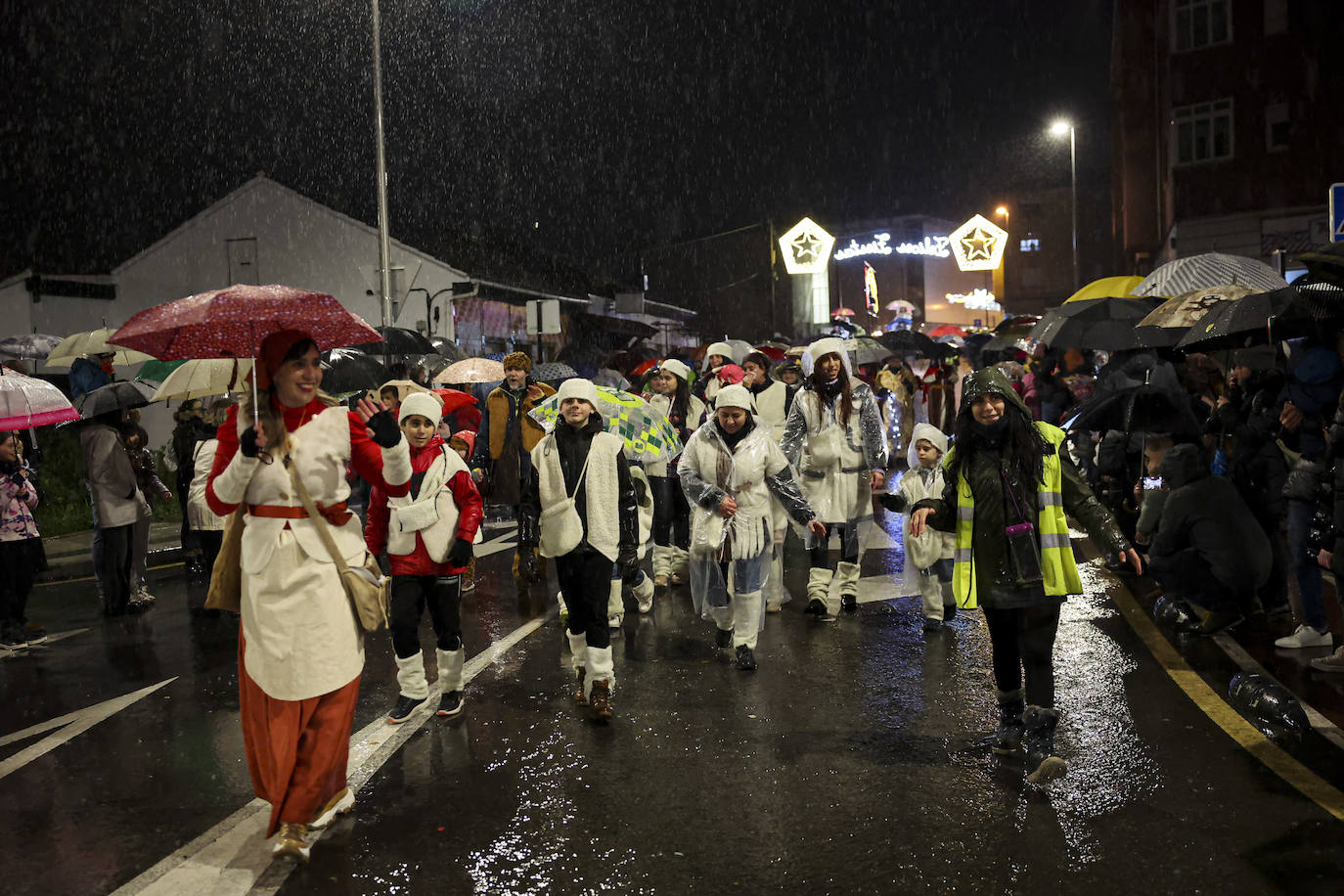 Lugones recibe a los Reyes Magos con los brazos abiertos