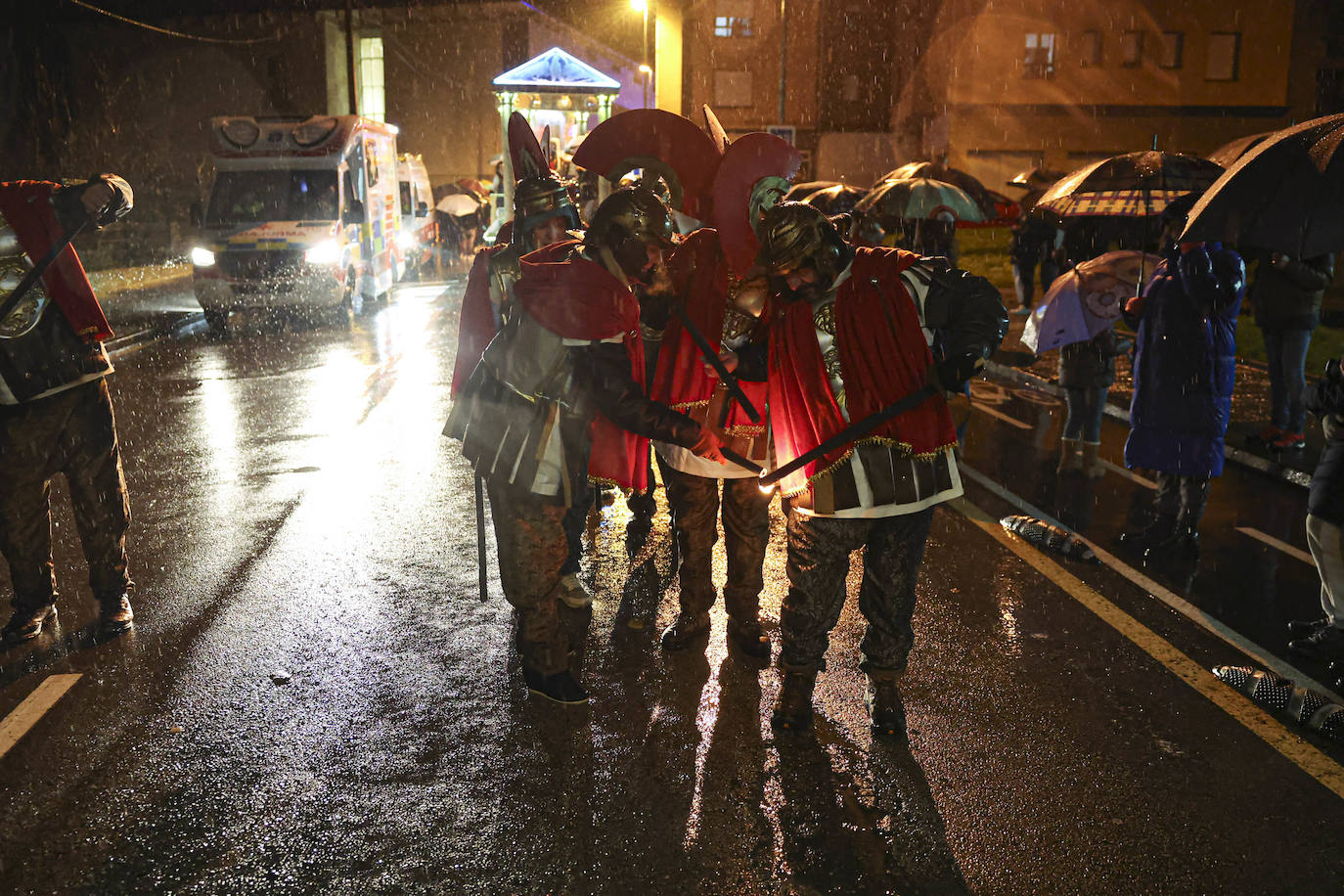 Lugones recibe a los Reyes Magos con los brazos abiertos