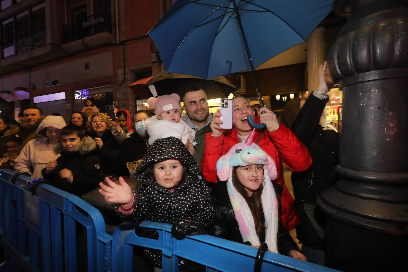 Todas las fotos de la cabalgata de los Reyes Magos en Avilés