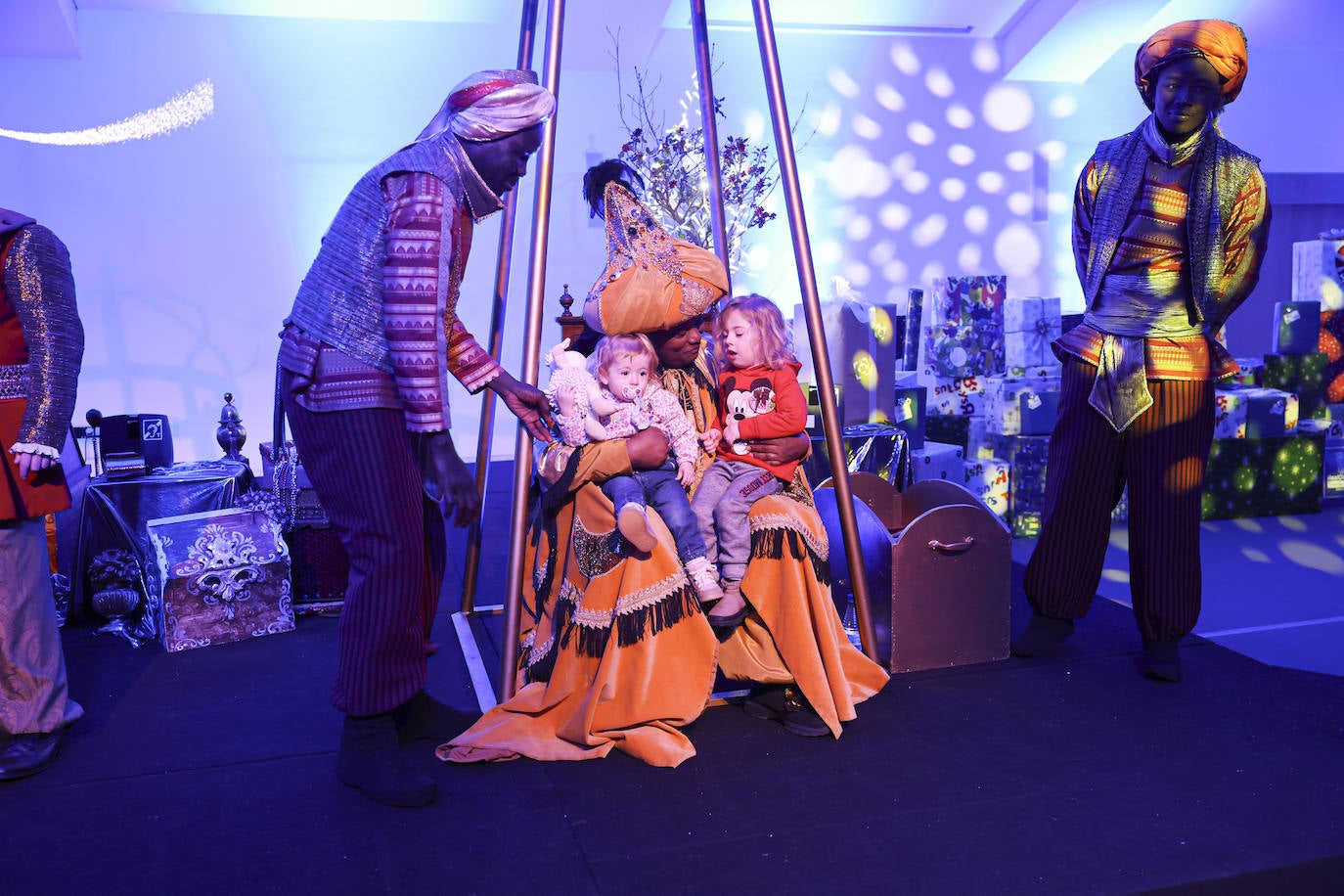 Ilusión y nervios en Oviedo antes de la cabalgata de los Reyes Magos