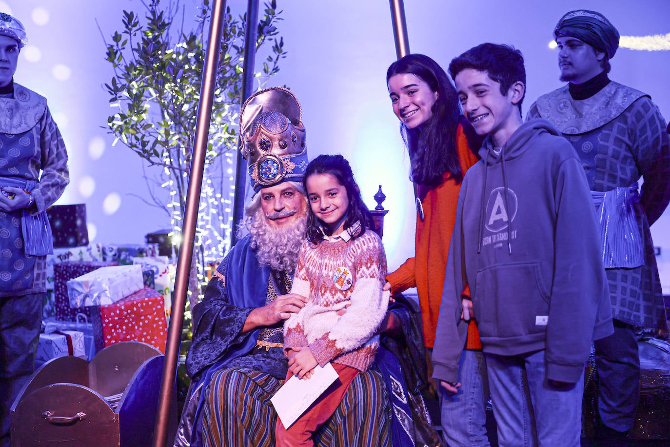 Ilusión y nervios en Oviedo antes de la cabalgata de los Reyes Magos