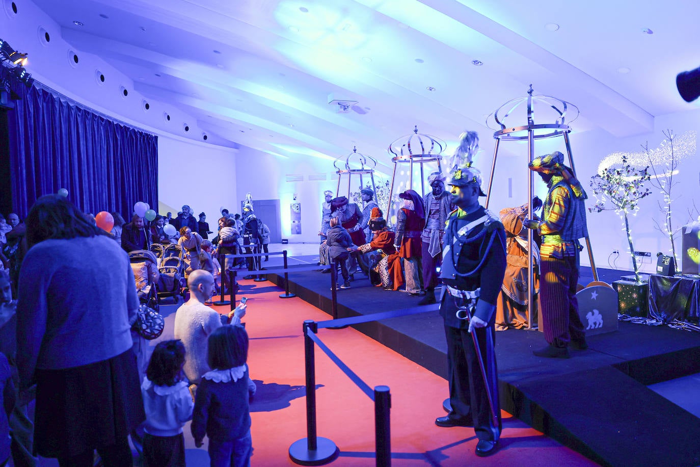 Ilusión y nervios en Oviedo antes de la cabalgata de los Reyes Magos