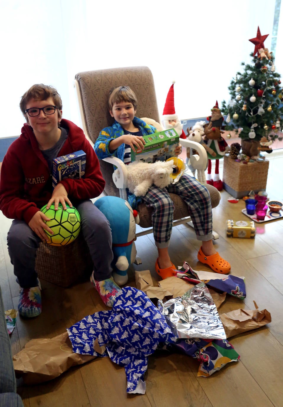 Una mañana de Reyes cargada de ilusión y de regalos en Asturias